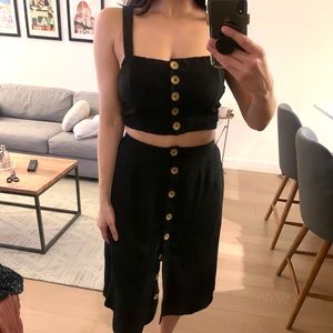 Two-piece too and skirt set